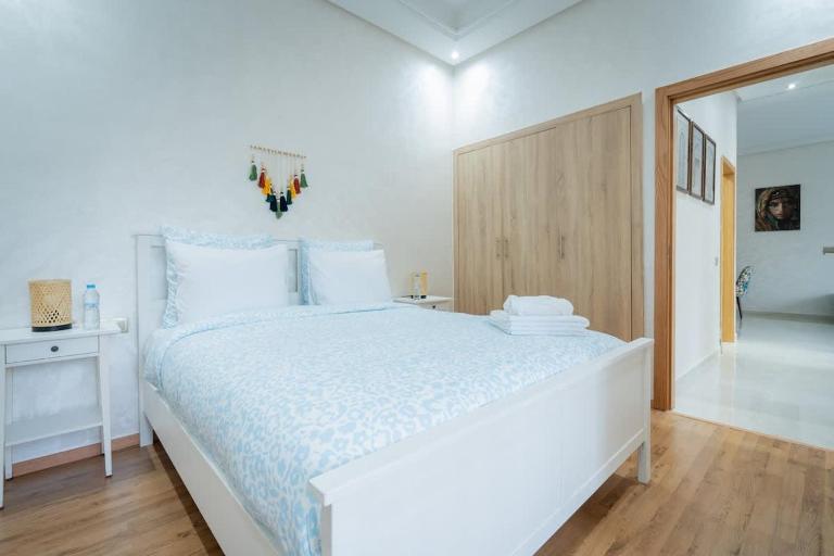 Appartement avec Piscine Proche Plage - B&B Bouznika