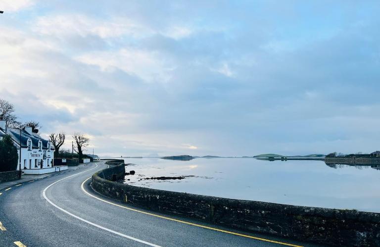 Seafront Cottage Amazing Seaview 3 Double Bedrooms - B&B Westport