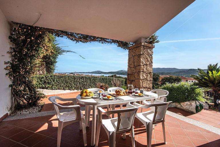 Villa Laura - Happy Rentals - B&B Cannigione
