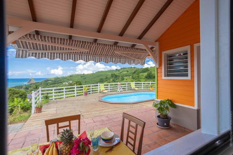 Bungalow avec piscine au cœur de la Campagne Oge - B&B Sainte-Marie