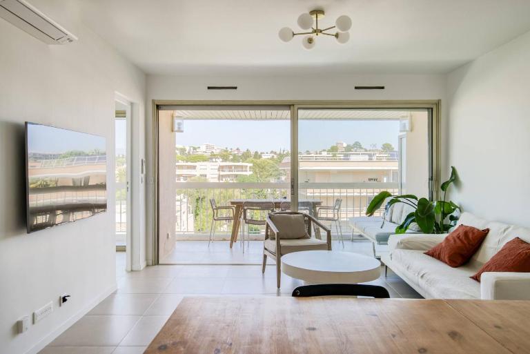 Pool, Sea & Absolute Comfort - Ferienwohnung Juan-les-Pins