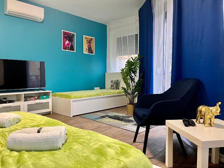 Treasure Land Apartman - Bed and Breakfast Miskolc