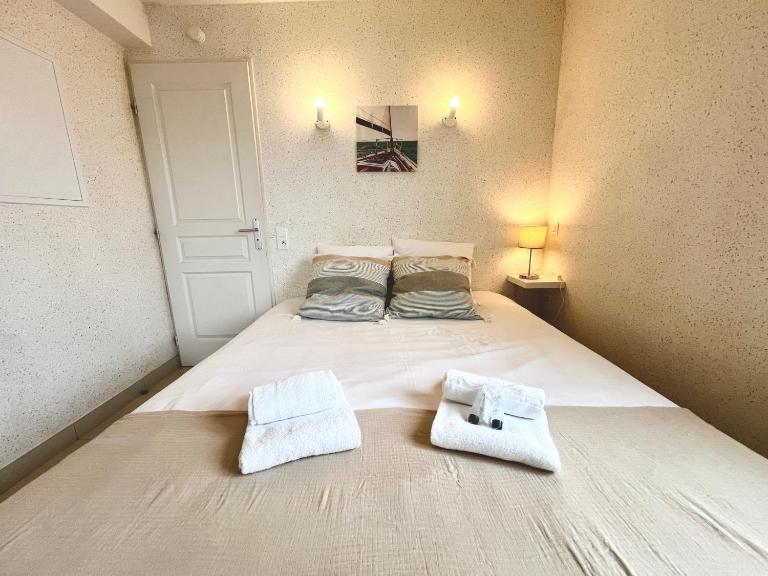 La Côtière, Terrasse et Jardin RDC, Proche plage - Chambres d'hôtes Saint-Palais-sur-Mer