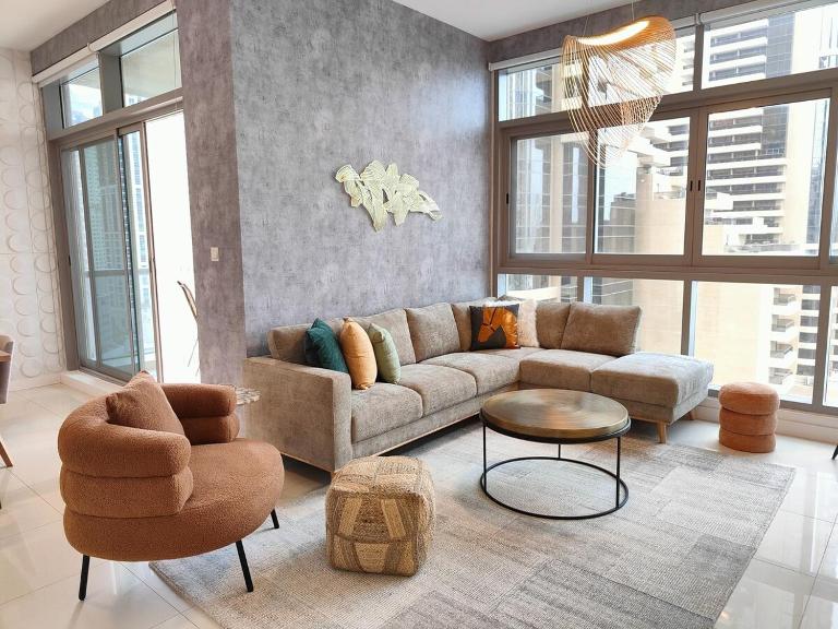 Marina Bliss Luxe Stay with Waterfront and Palm Views - Bed and Breakfast Dubai