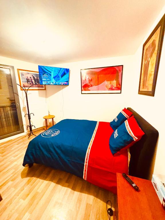 Jolie chambre à Nanterre Préfecture proche La Défense Aréna Campus SNCF et Paris - B&B Nanterre