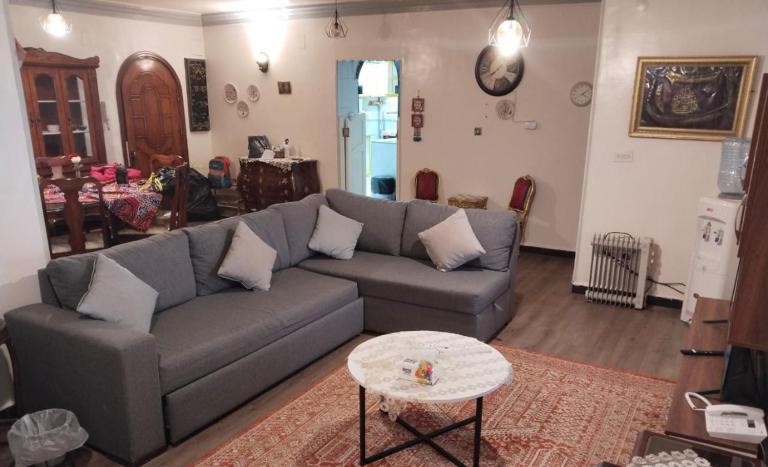 2 Bedrooms Spacious flat 7 mins to Airport - Bed and Breakfast Caïro