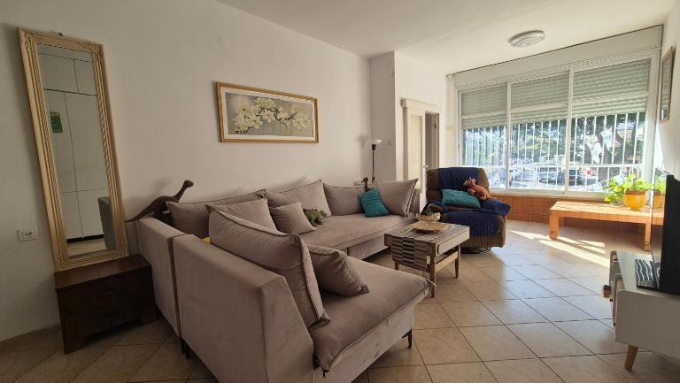 3 bedrooms by the sea-family space - B&B Haifa