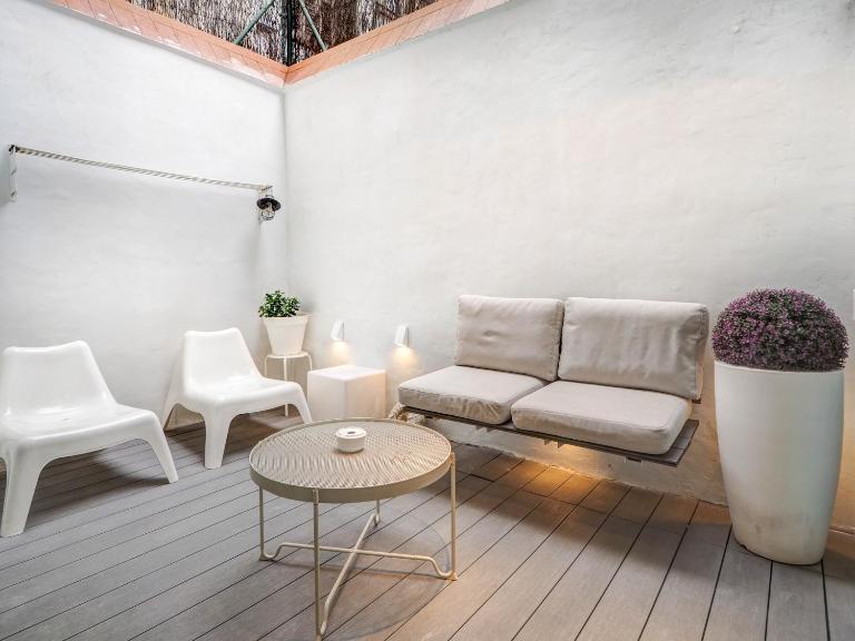 White Center Apartment by Hello Homes Sitges - B&B Sitges