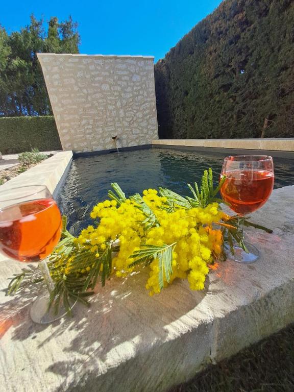 La maison de Manon, 4-5personnes, 75m2, centre village avec piscine privée - B&B Maussane-les-Alpilles