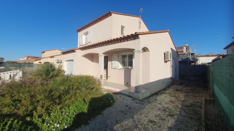 Villa LA DIVA Agréable villa familiale climatisée proche plage - 3 chambres - jardin et terrasse - B&B Saint-Cyprien-Plage