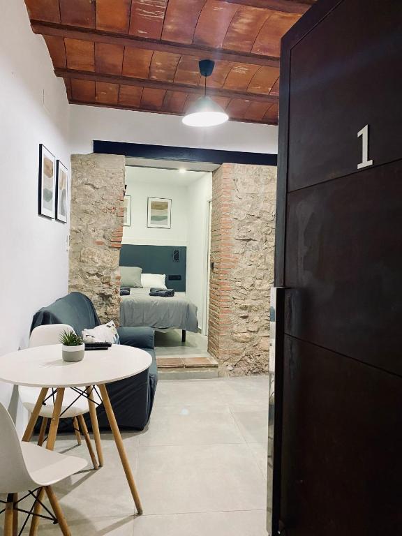 Caleros 8 - Apartamento 1 - Chambres d'hôtes Cáceres