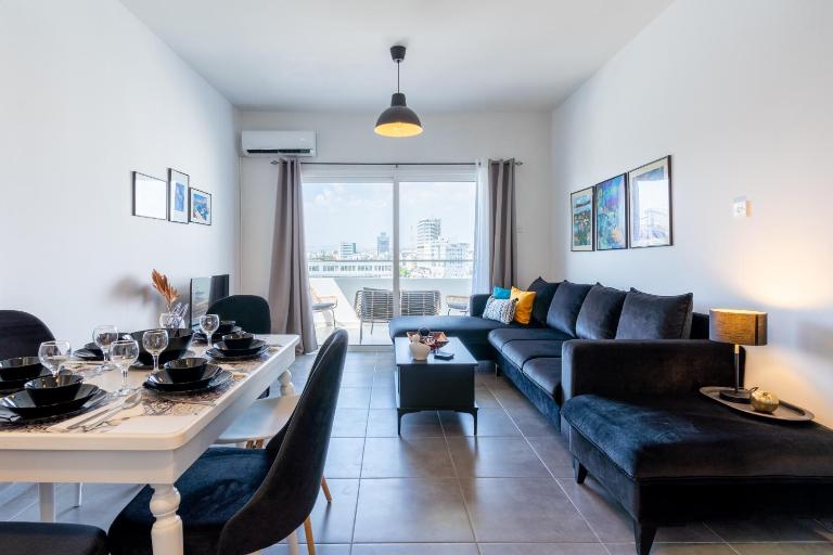 Snobby 2-Bedroom Apartment - Chambres d'hôtes Larnaca