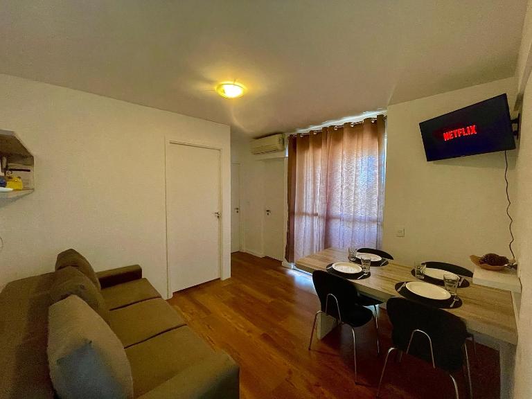 Apartamento 2 quartos, proximo de tudo! - B&B Curitiba
