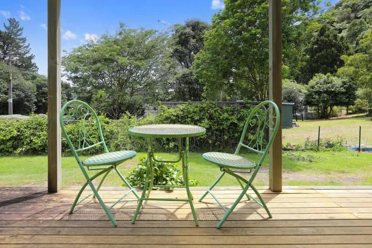 Back of Beyond Cottage - B&B Rotoiti