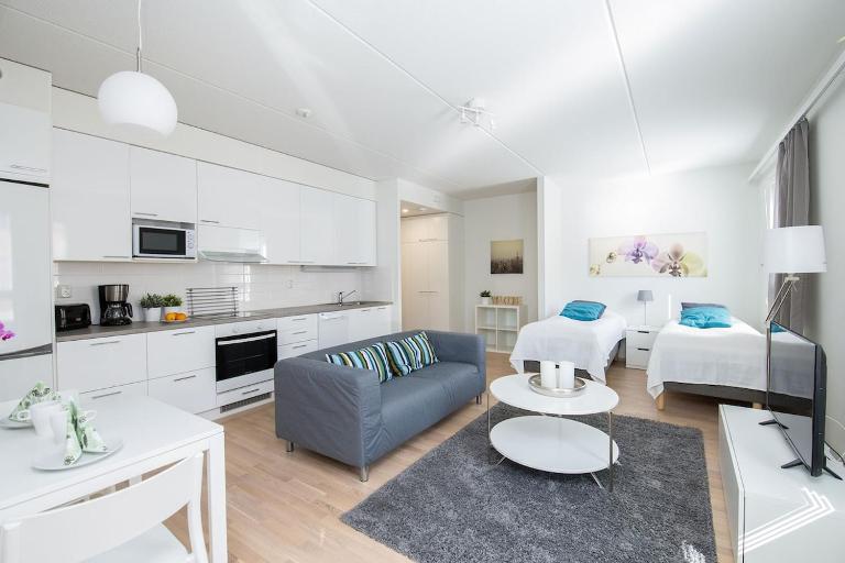 Kotimaailma Modern city studio in Vaasa city center, Näytelmä - Ferienwohnung Vaasa