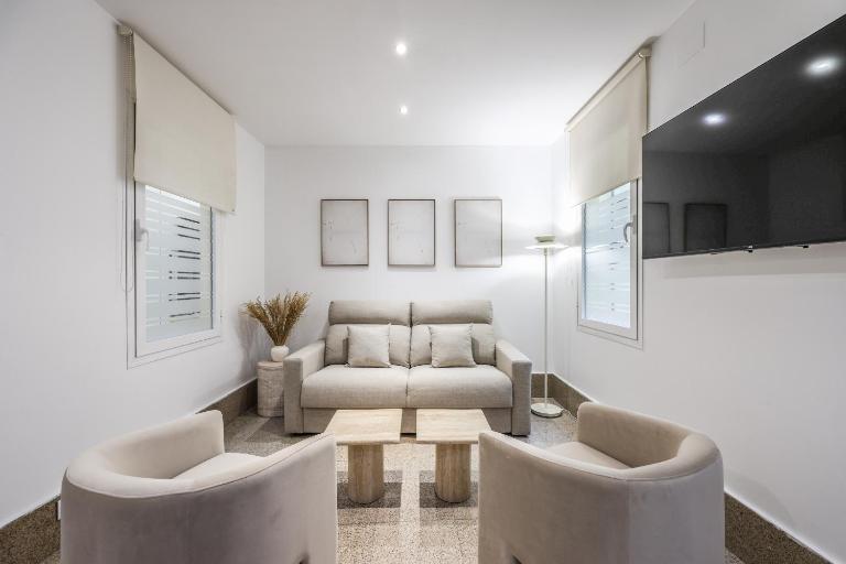 Apartamentos Embajadores II - B&B Madrid