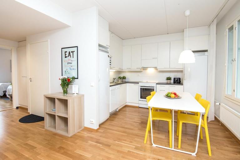 Kotimaailma Two bedroom apartment with private sauna - B&B Vaasa