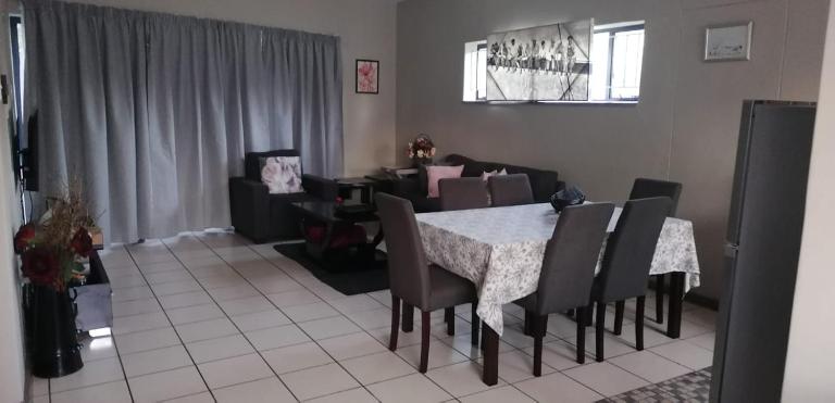 Family Room Libem Lodge - Ferienwohnung Edenvale