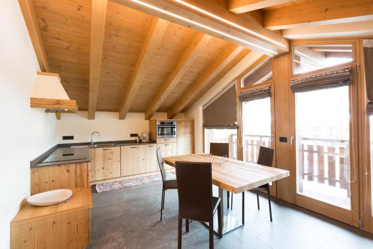 BAITA NICOLETTA Dream Attic - Breta Holidays SPA Apartments - B&B Livigno