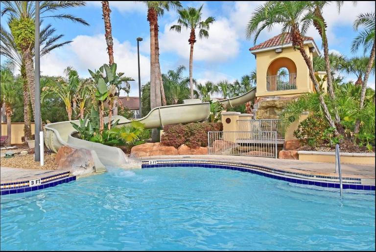 Disney-Area 3BR Home | Pool, Arcade & Tiki Bar - Bed and Breakfast Davenport