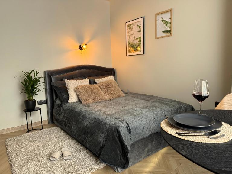 Bright and cozy next to park - Chambres d'hôtes Riga