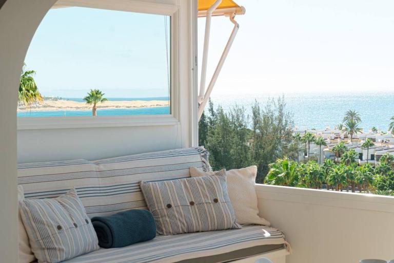 Exclusive & Elegant Luxury Stay with Stunning Ocean Views - B&B San Bartolomé de Tirajana