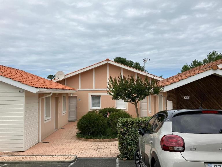 Terraced holiday home in Moliets - B&B Moliets-et-Maa