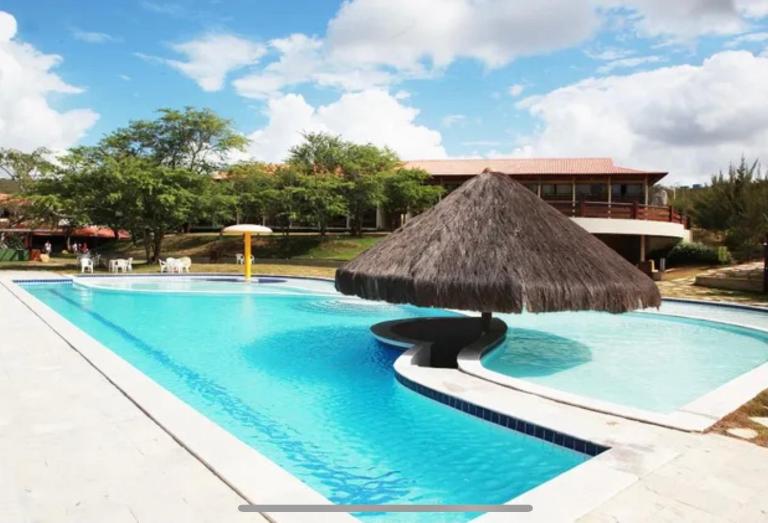 Flat em Gravatá - Fazenda Monte Castelo - quarto superior com Wi-Fi e netflix - Bed and Breakfast Sairé