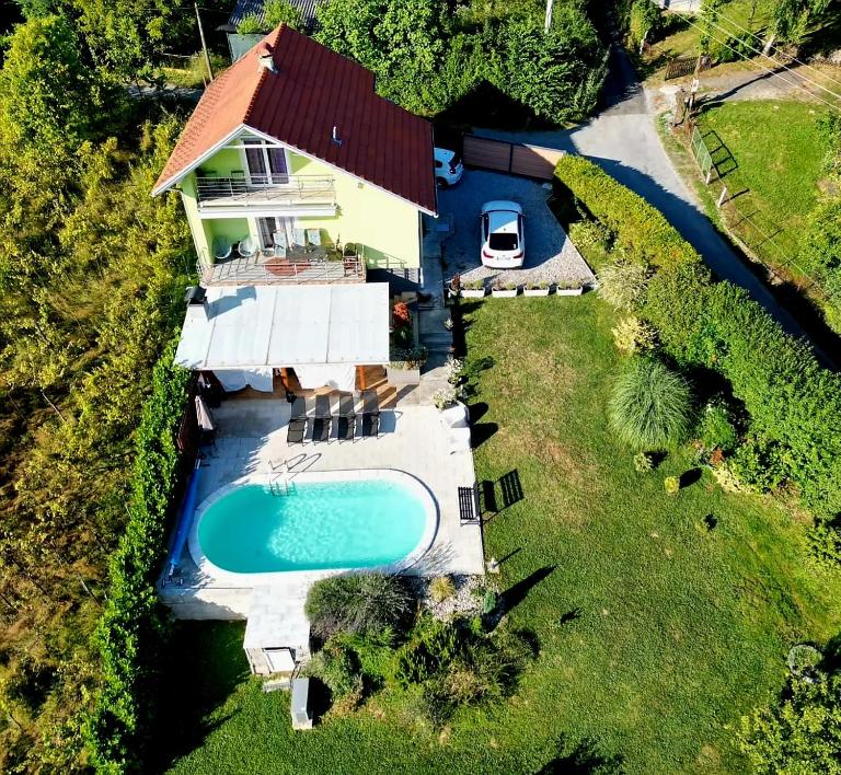 Aurelija Holiday Home - B&B Voloder