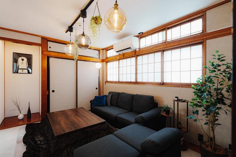 Von Voyage 甲府 甲府中心街で夜を楽しむ貸切宿 - Bed and Breakfast Kofu