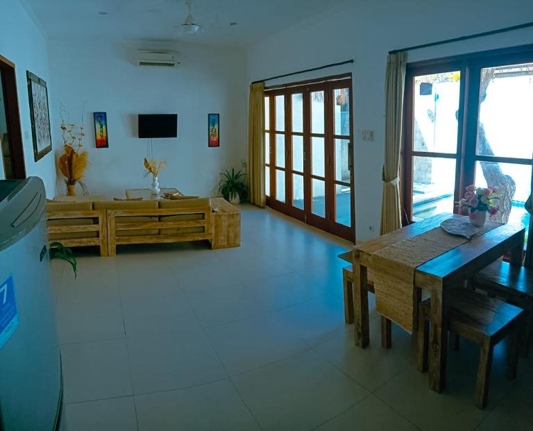River House 2 Bedrooms Beach side Sanur - Bed and Breakfast Kelurahan Sanur