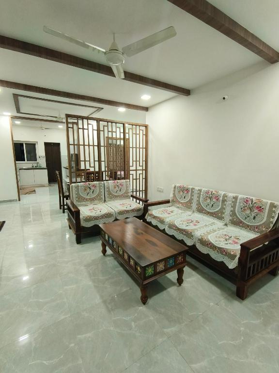 Ultra-Modern Fullt Furnished 2BHK Near JNTU Metro - Launched Just Now - B&B Hyderabad