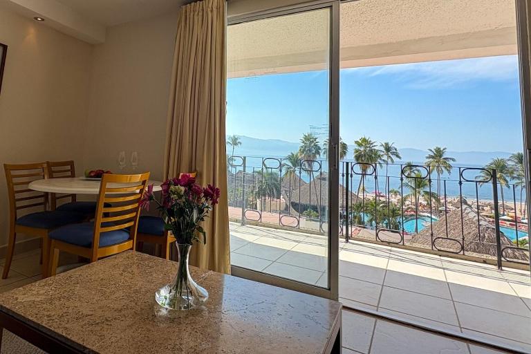 Ocean view & beach access! - B&B Puerto Vallarta