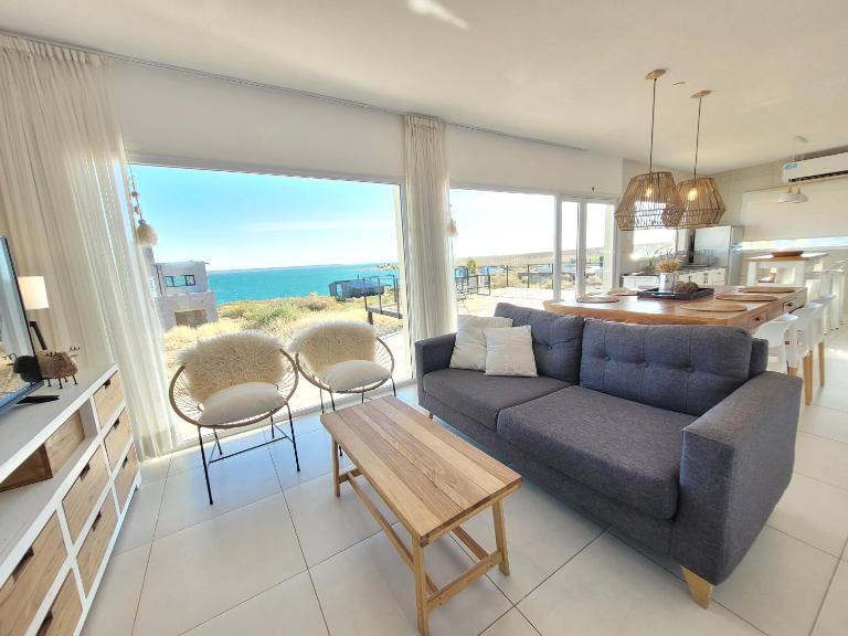 CASA 360 - Hermosa casa de playa en Chocón Medio - B&B El Mangrullo