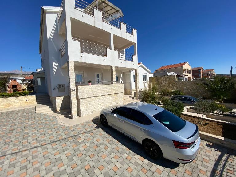 Apartments Maris - Bed and Breakfast Maslenica