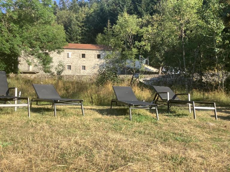Ardèche maison 12 personnes - B&B Esclottes