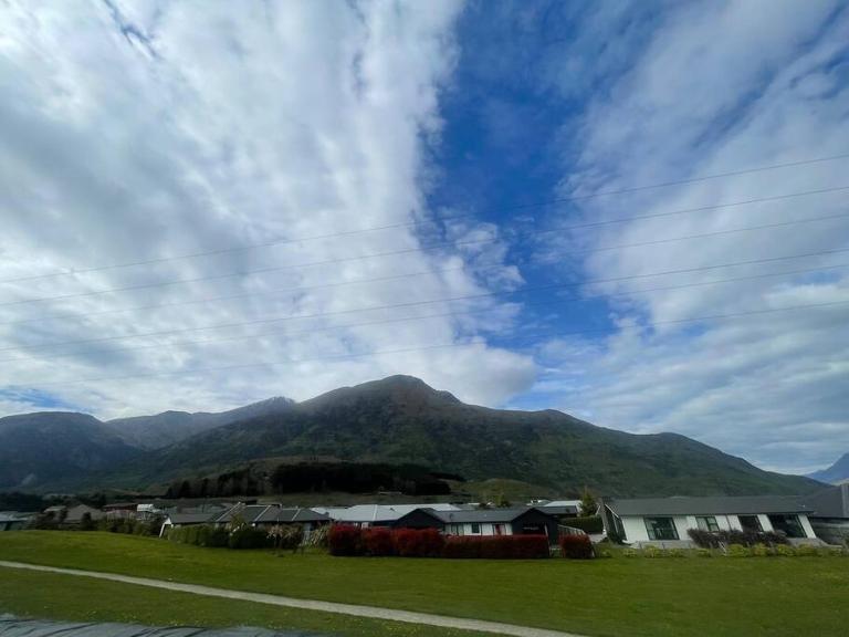 Charming Studio with Remarkable views - Ferienwohnung Queenstown
