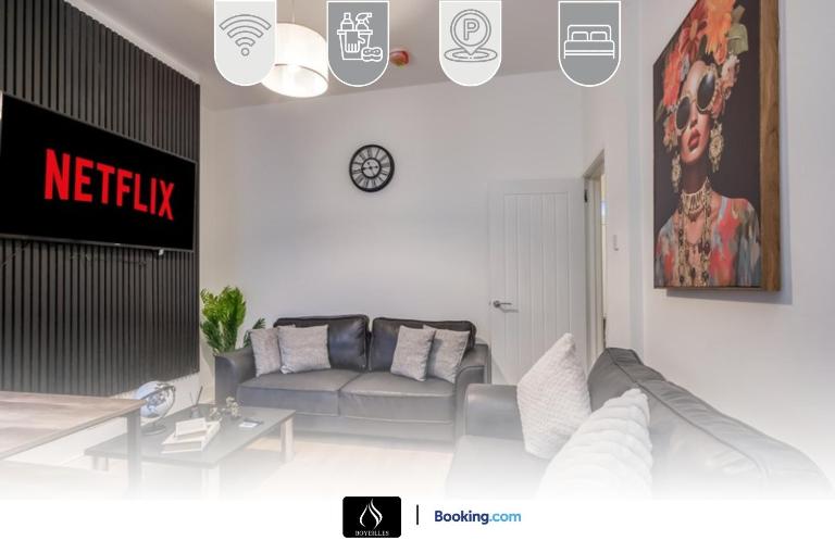 3 Bedrooms 1 Bath City Centre Home By Boyeilles Apartments Short Lets & Serviced Accommodation Belfast With Free Parking - B&B Belfast
