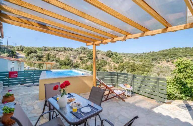 Villa Μyrtali - Chambres d'hôtes Mikínai