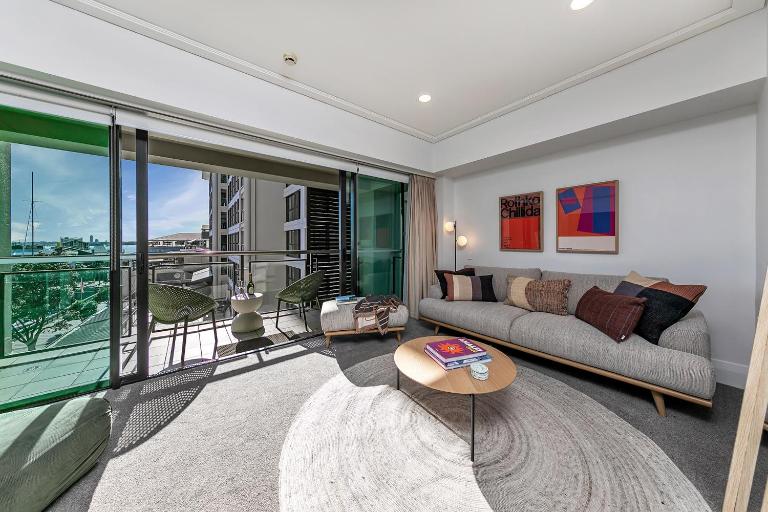 Fabulous City Apartment with Stunning Ocean Views - B&B Auckland