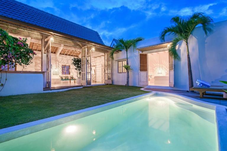 Villa Arya Large 200sqm 2BR Pool Villa Canggu Bumbak - B&B Canggu