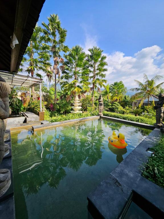 Nirun Garden Villa - Balinese Traditional House in North Bali - B&B Banjar Ambengan