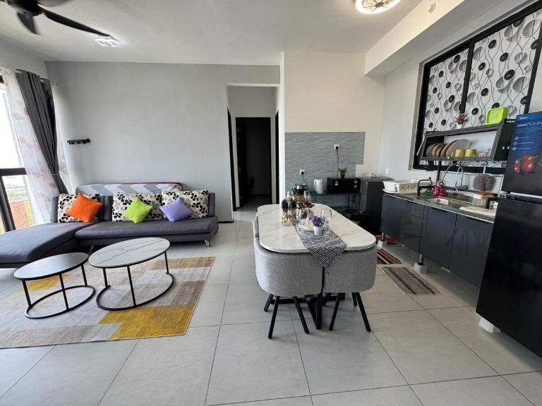 Bright & airy 3BR homestay comfort penang Netflix - B&B George Town