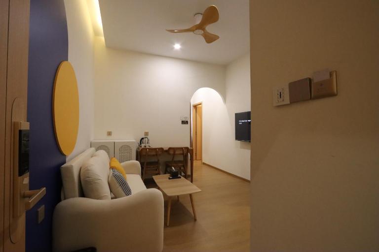Casabella Homestay 202 Batam Penuin - B&B Nagoya