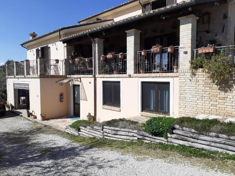 VILLETTA TRA GLI ULIVi 2 - Chambres d'hôtes Città Sant'Angelo