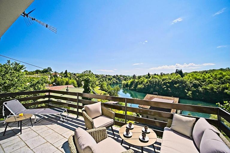 Harmony - with jacuzzi and sauna - B&B Donji Zvečaj
