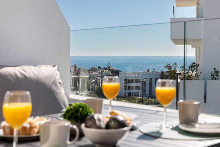 Estepona One 80 by Alfresco Stays - B&B Estepona