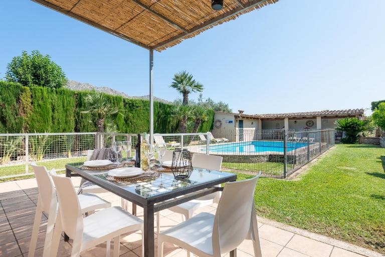 Villa Pont Roma with Pool, Mountain Views & Aircon - B&B Pollença