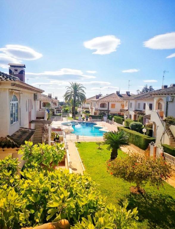 Apartment PONS in Las Barcas Punta Prima - Chambres d'hôtes Torrevieja
