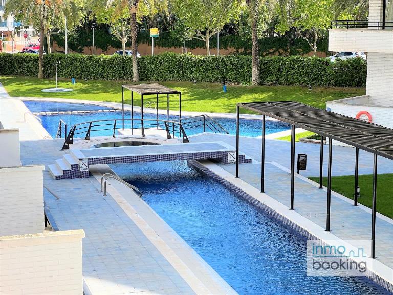Montecarlo Salou, piscina y céntrico - B&B Salou